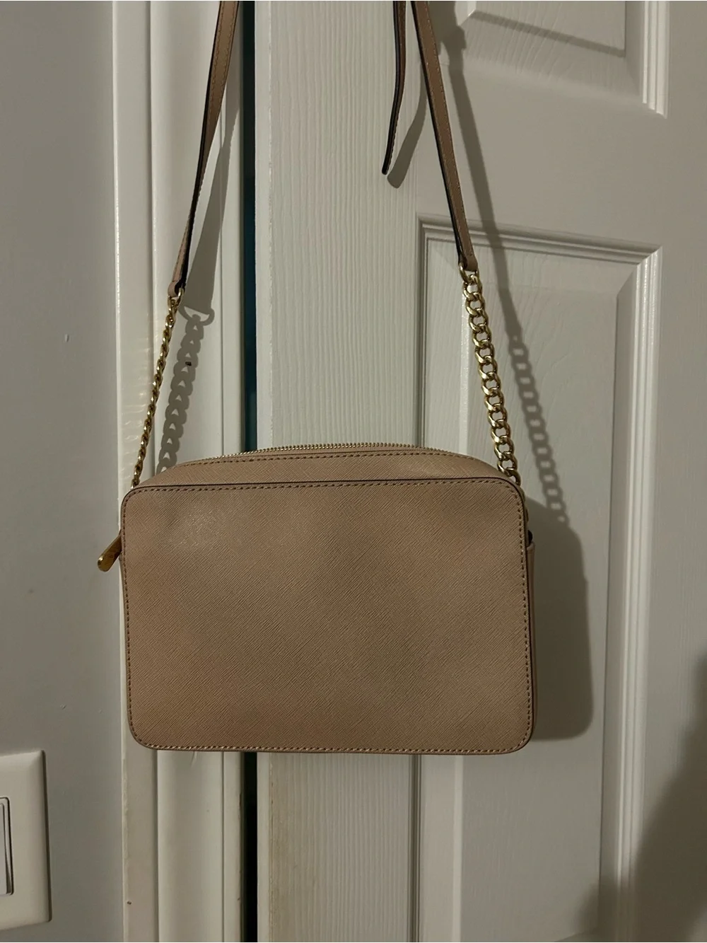 Michael Kors compact tan